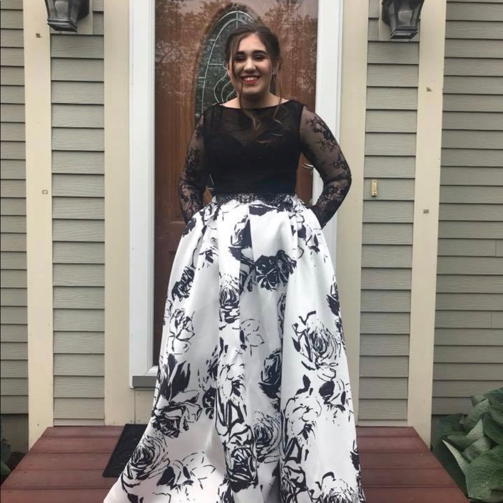 Clarisse Black & White Prom Dress with pockets